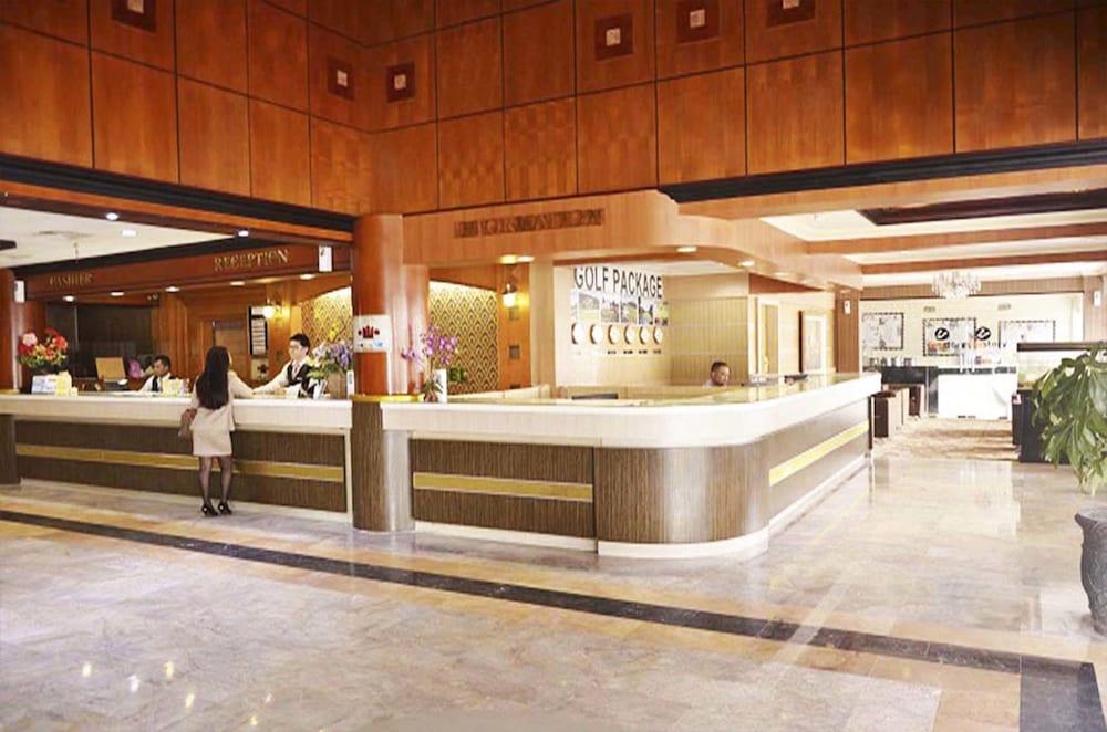 Formosa Hotel Batam Екстер'єр фото