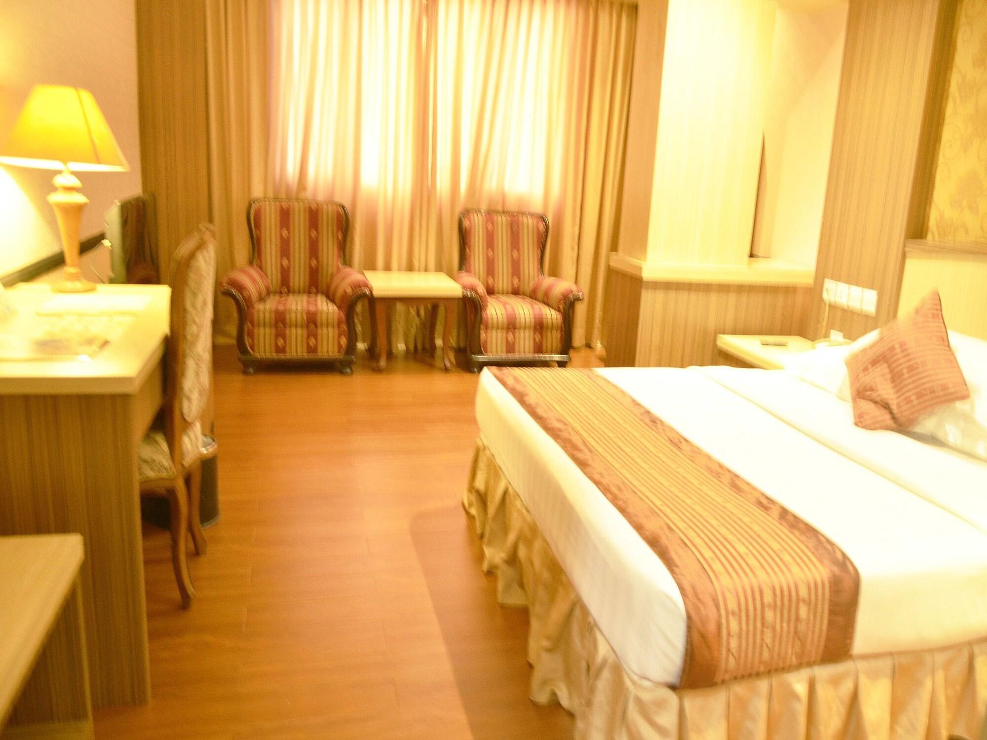 Formosa Hotel Batam Екстер'єр фото