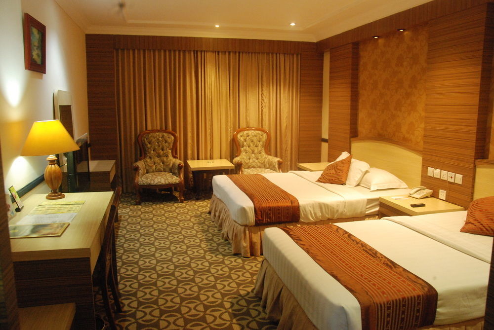 Formosa Hotel Batam Екстер'єр фото