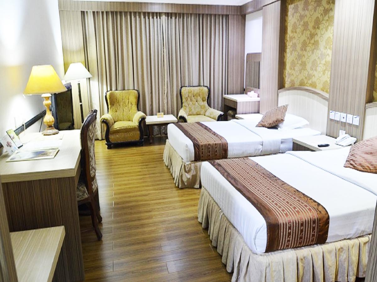Formosa Hotel Batam Екстер'єр фото