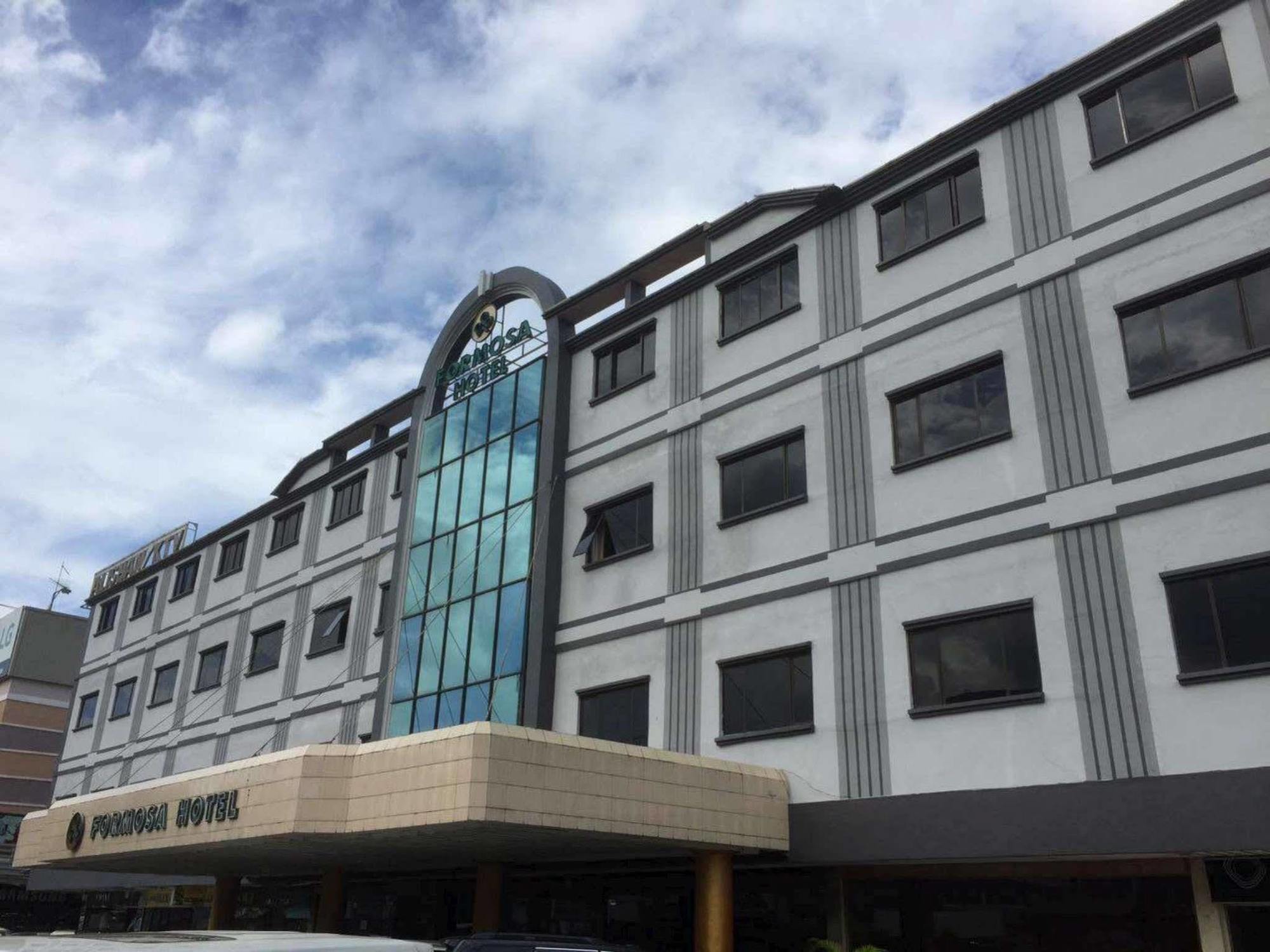 Formosa Hotel Batam Екстер'єр фото